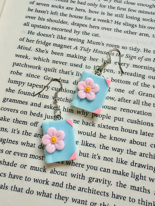 books and flowers earrings (blue)